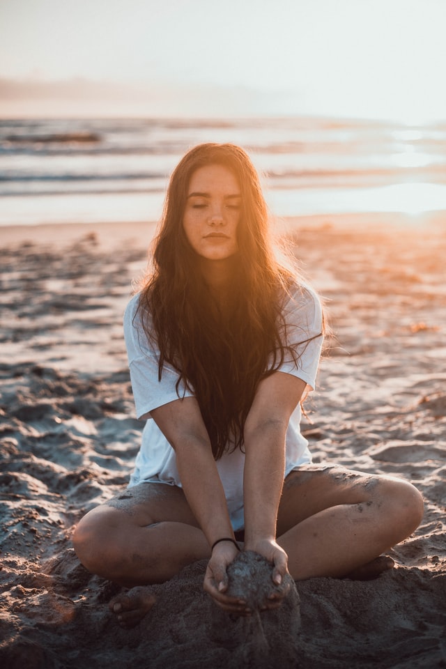 The most popular Tik Tok aesthetics, VSCO girls are known to love the beach and the environment